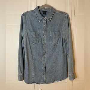 New York & Company Classic Blue Denim Button-Up Shirt 100% Cotton SzL